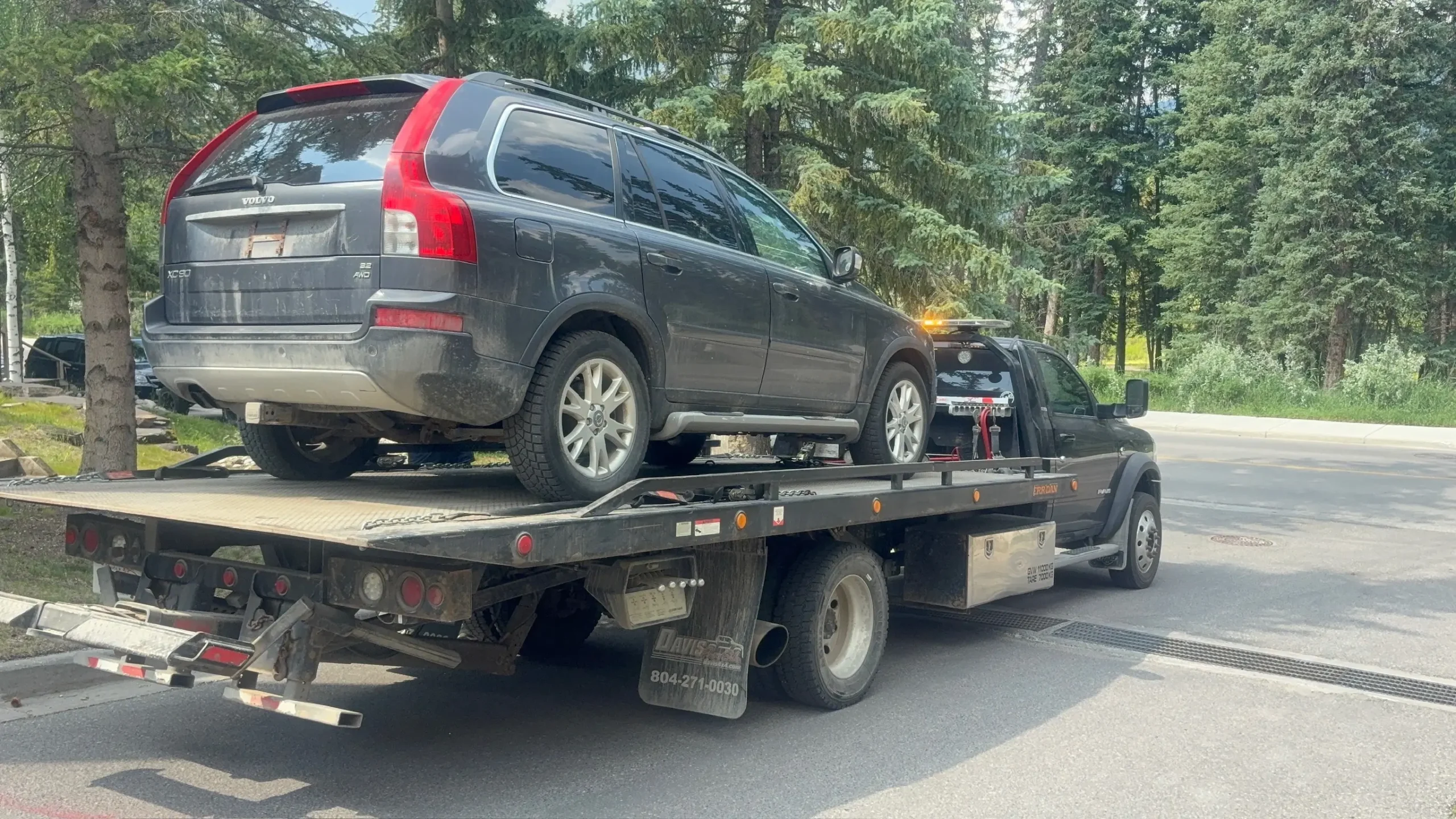 Vehicle pickup and towing in Canmore Alberta